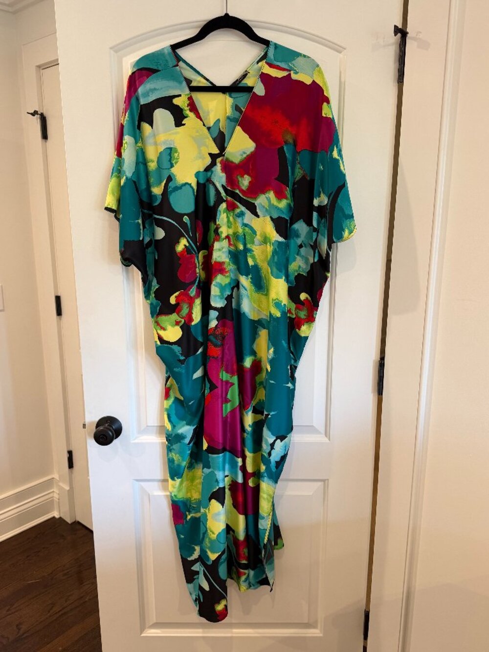 Natori Suisai Satin V-Neck Caftan Maxi Dress, Medium